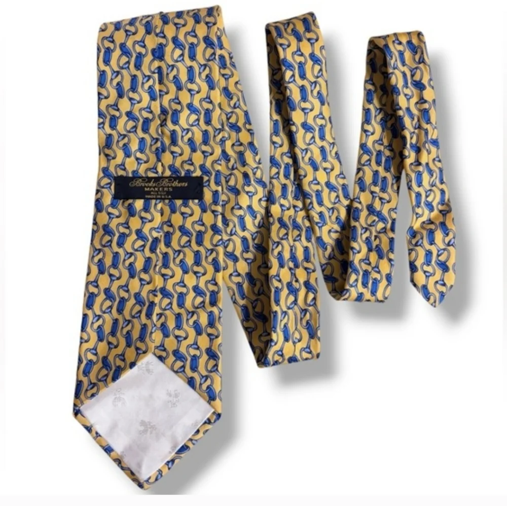 BROOKS BROTHERS Yellow Silk Tie Blue Horsebit Pattern100% silk